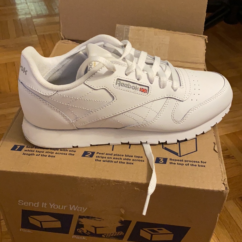 Reebok Classic Leather sneaker by Reebok White color